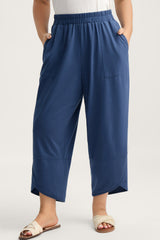Black Elastic Waist Asymmetrical Hem Capri Plus Size Pants